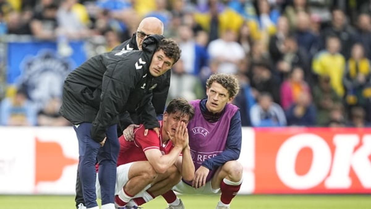 Christian Eriksen s-a prăbușit pe gazon în Danemarca - Ucraina