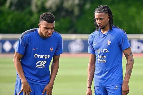 Kylian Mbappe a ieșit mai devreme din antrenamentul Franței. Foto: Instagram @k.mbappe