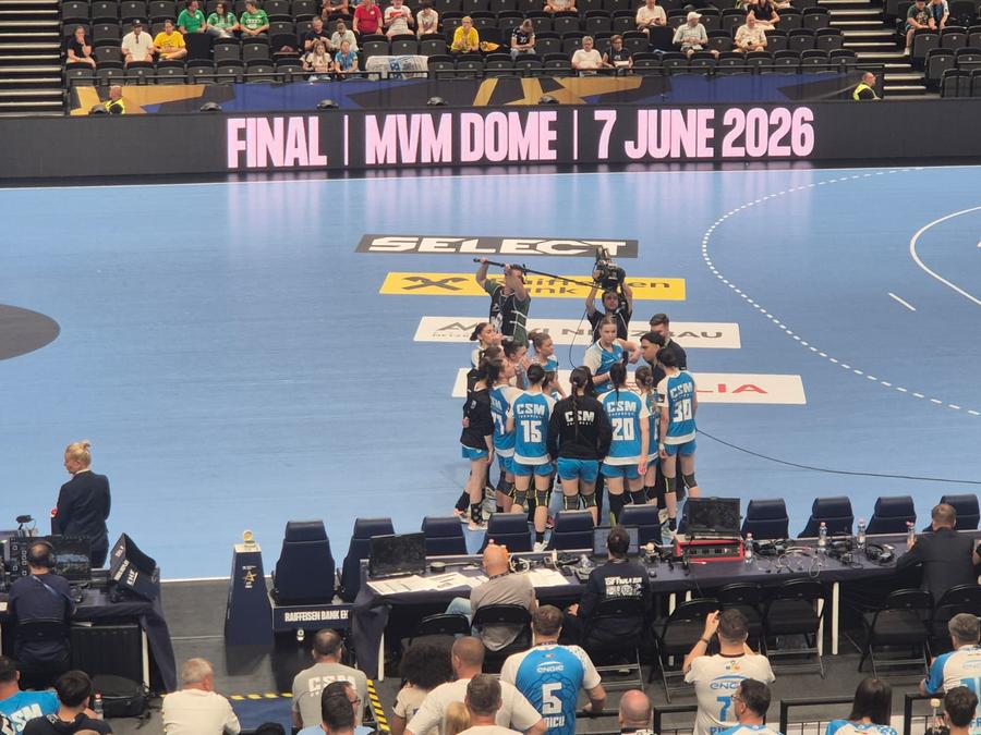 Junioarele de la CSM București n-au câștigat trofeul EHF Youth Club Trophy, dar sunt CAMPIOANELE REVENIRILOR! Finala senzațională în MVM Dome din Budapesta