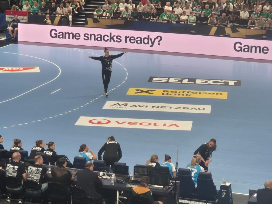 CSM București defilează spre bronzul Ligii Campionilor și păstrează recordul: NU pierde duminica la Budapesta!