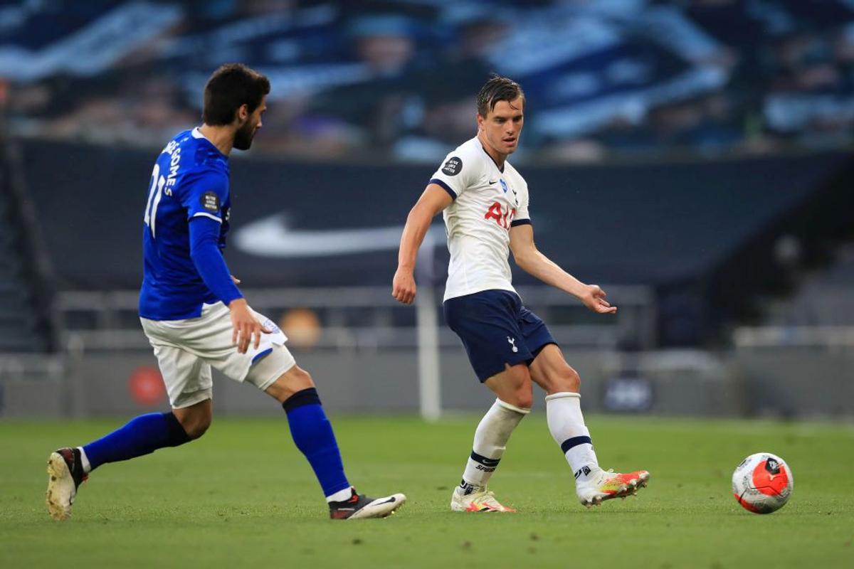 Scene incredibile în Premier League: doi jucători de la Tottenham, gata de bătaie pe teren! Jose Mourinho: „Eu sunt de vină”