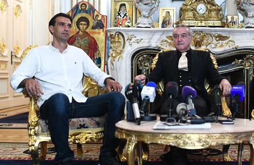 Gigi Becali vrea să renunțe la Bogdan Vintilă