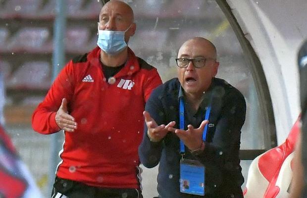 Incident grav la Sepsi: Leo Grozavu, reacție nervoasă în timpul mesei! Antrenorul ar fi lovit din nou un jucător