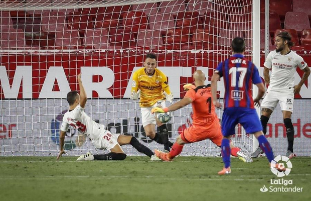 LA LIGA. Golgeter şi portar! Lucas Ocampos, One Man Show în Sevilla - Eibar