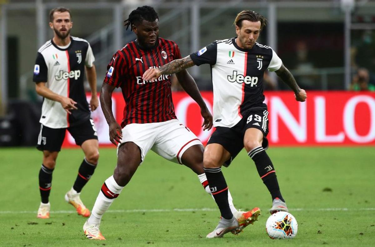 Lovitură pentru fanii lui AC Milan » Zlatan Ibrahimovic se gândește la plecare: „Nu rămân să mă bat în Europa League”