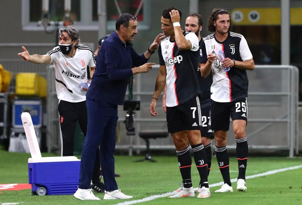 Lovitură pentru fanii lui AC Milan » Zlatan Ibrahimovic se gândește la plecare: „Nu rămân să mă bat în Europa League”