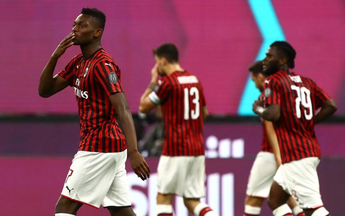 Lovitură pentru fanii lui AC Milan » Zlatan Ibrahimovic se gândește la plecare: „Nu rămân să mă bat în Europa League”