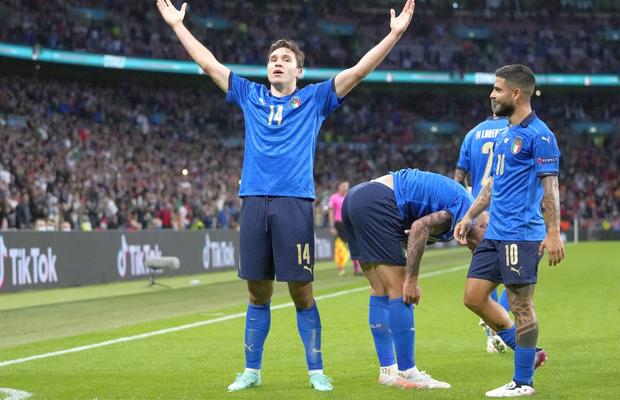 Federico Chiesa se laudă după golul cu Spania: „Un gol marcat ca tata"