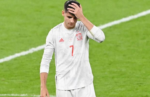 Asediul împotriva lui Morata continuă: insulte, amenințări cu moartea împotriva lui și familiei!