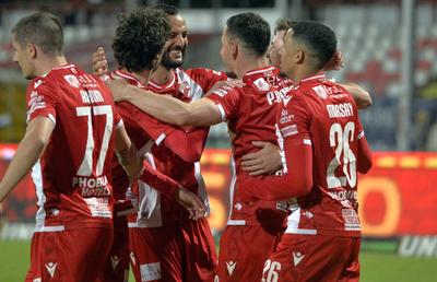 Dinamo atrage și în insolvență: „Mă sună zilnic impresari și jucători care vor să vină” » Ce se întâmplă cu fotbaliștii actuali
