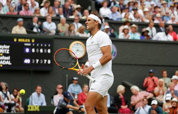 Războinicul Nadal! Vrea să joace semifinala la Wimbledon, deși are ruptură de 7 milimetri