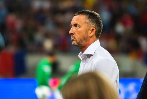 Mihai Stoica (57 de ani), managerul general al celor de la FCSB, salută inițiativa ministrului Eduard Novak (45 de ani), prin care echipele sportive ar trebui să aibă în teren cel puțin 40% jucători români.
