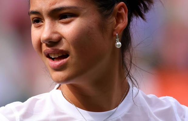 Emma Răducanu, atacată de fani pentru ce a scris despre Kyrgios: „Glumești? Proastă decizie!”