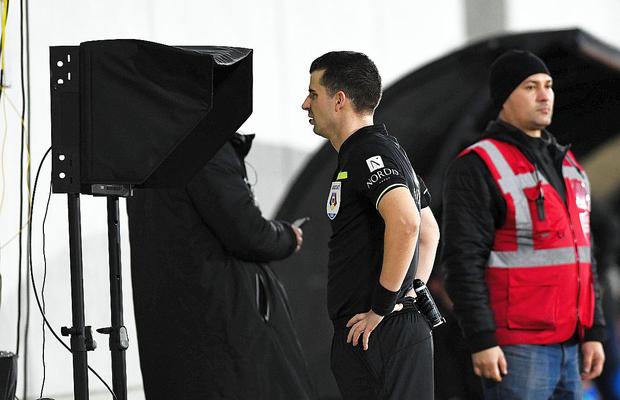 Vassaras, după un play-off plin de controverse: „Am remarcat un progres în luarea deciziilor”. Concluziile CCA la un an de VAR în România