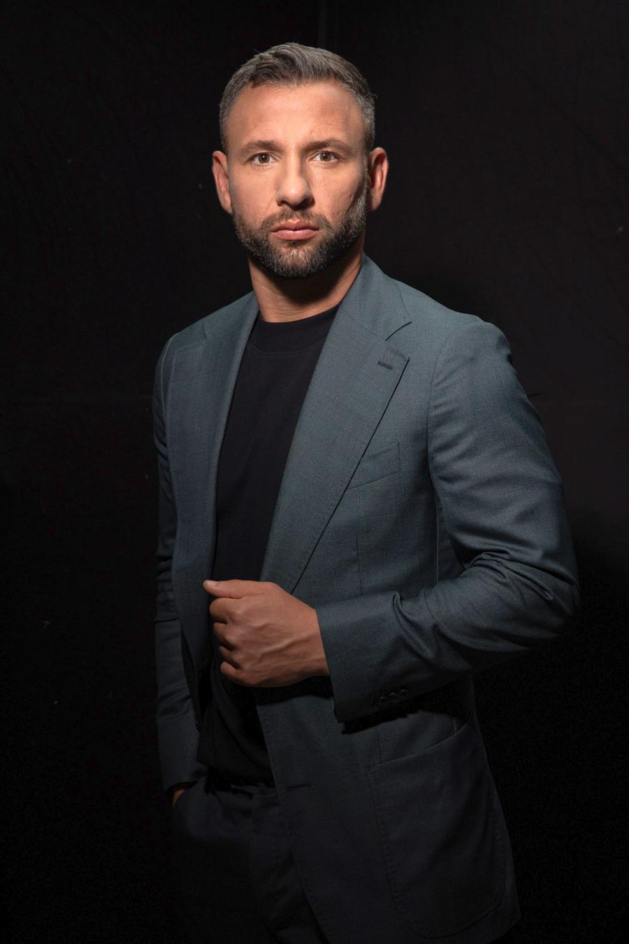 Răzvan Raț va face parte din juriul emisiunii „Imperiul Leilor” Fostul mare internațional al României va participa în cadrul show-ului de business „Imperiul Leilor”