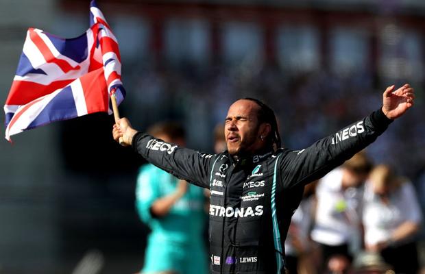 Cursă nebună în Formula 1! Lewis Hamilton a câștigat Marele Premiu de la Silverstone și a bătut un nou record