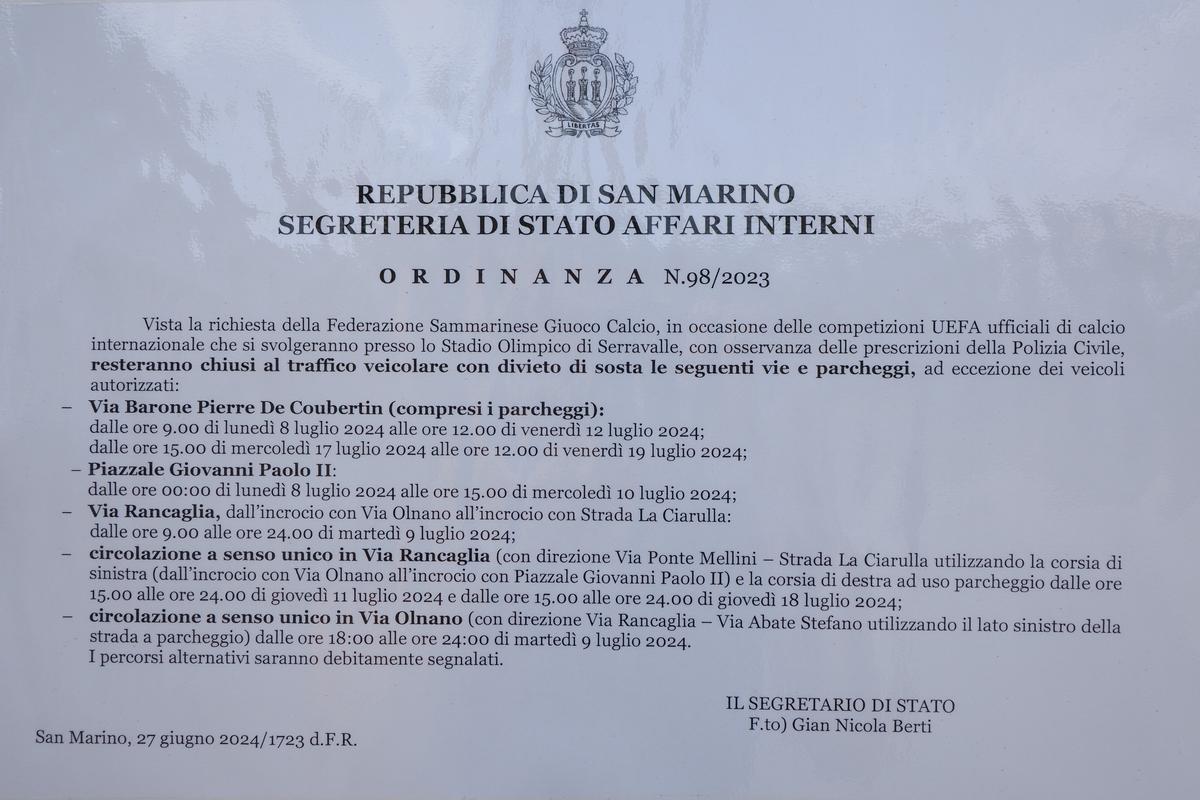 Imagini de la stadionul din San Marino