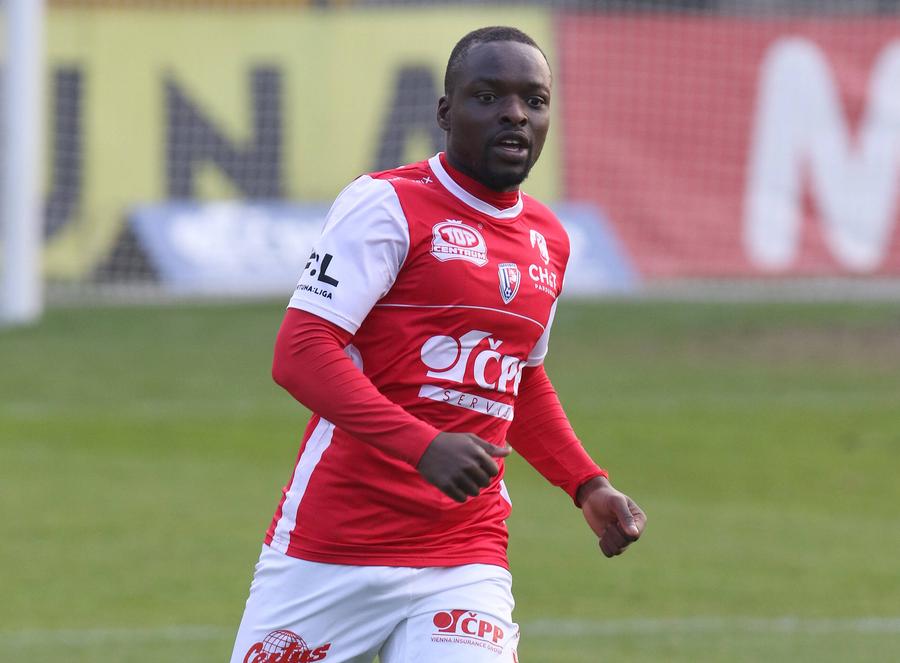 Nana Akosah-Bempah, foto: Imago Images Două transferuri dintr-un foc la o formație din Superliga! Brazilianul care a fost antrenat de Șumudică a ajuns în România! A venit și un american