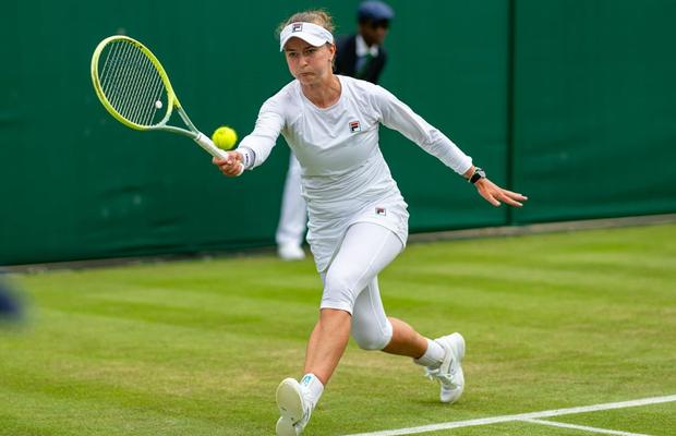 Campioană la Roland Garros cu activități de Wimbledon: broderie, joc de cărți, Lego » Barbora Krejcikova: „Parcă nu sunt la un turneu”