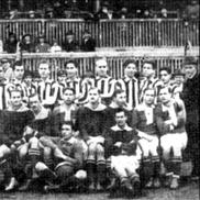 Poli Timișoara și CAT Timișoara, după un meci din 1924 Foto: Druckeria