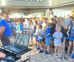 Show la prezentarea tricourilor și a achizițiilor Universității Craiova