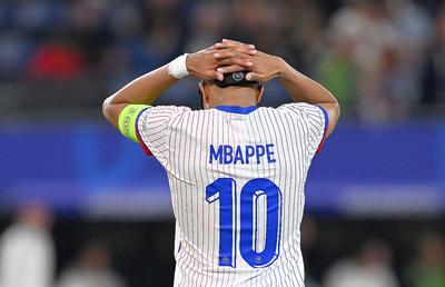 Marine Le Pen l-a tulburat! Francezii vin cu 5 motive pentru care Mbappe a jucat slab la Euro 2024: „Îl preocupă!”