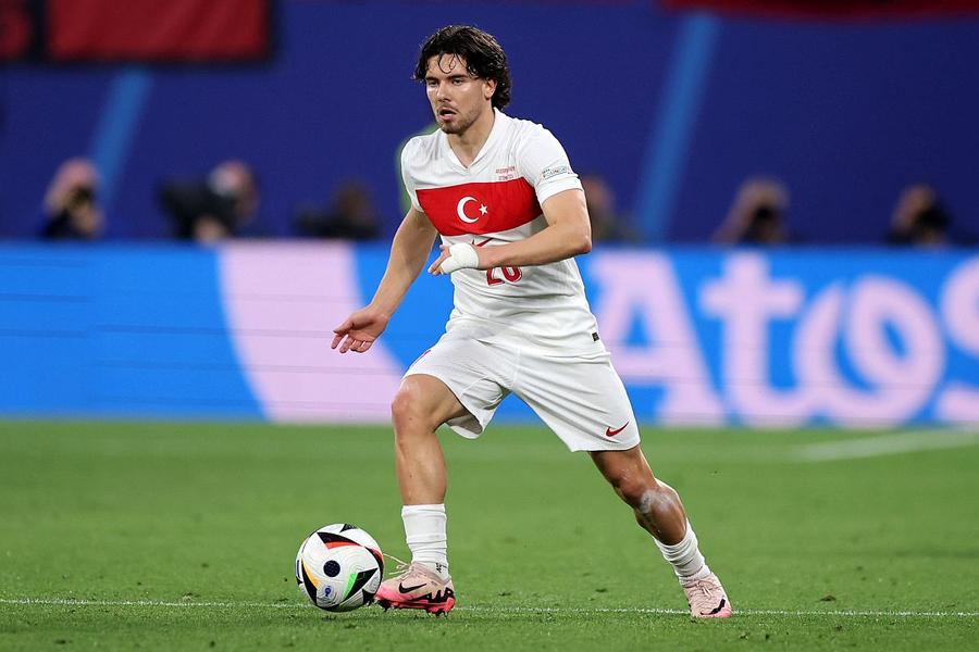 Ferdi Kadioglu, în acțiune pentru Turcia // foto: Guliver/gettyimages Revelația turneului? Anonimul care a strălucit la Euro: i-a surclasat pe toți!