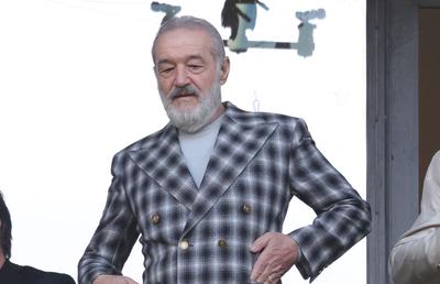 Gigi Becali a dat răspunsul după ce i-au cerut 700.000 de euro pentru transfer: „Atunci speculează-mă!”