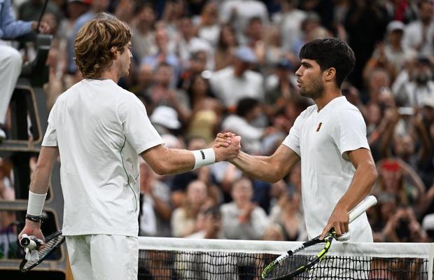 Carlos Alcaraz, elogii la adresa adversarului de la Wimbledon: „Te împinge la limită!”