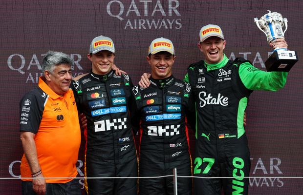 Victorie de senzație în MP de la Silverstone: distanța dintre piloții McLaren a scăzut + Primul podium din carieră după 239 de curse