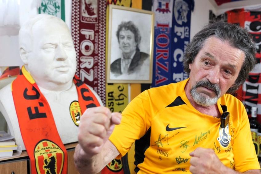 Personajul din culisele „Cooperativei” povestește tot » „Am cărat valiza cu bani”, fotbaliști pierduți la poker și provocarea halucinantă pentru Gheorghe Ștefan: „Hai la cimitir! Spate în spate, zece pași și tragem!”