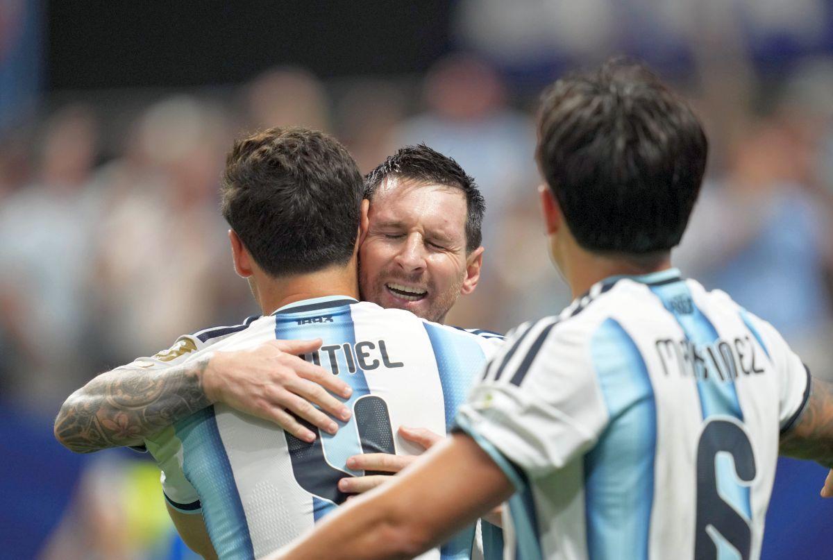 Argentina - Egipt 3-2 » REMONTADA de science-fiction la Atlanta! Cu Lionel Messi în frunte, „pumele” întorc scorul în 13 minute și merg în sferturile Campionatului Mondial!