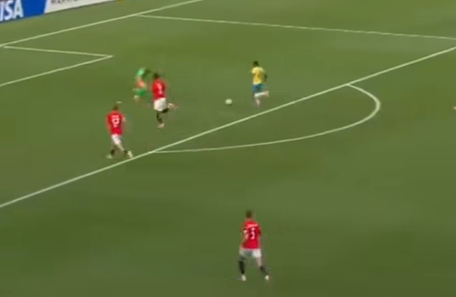 Romario a început să înjure când a vorbit despre fotbalistul Braziliei: „Mă doare undeva că e tânăr! Să dea gol!”