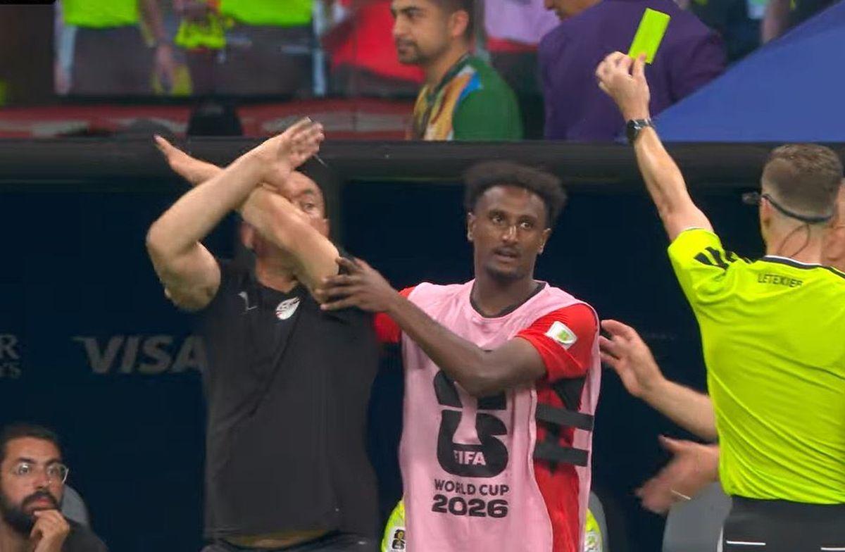 Egiptenii acuză decizia luată în prelungirile optimii cu Argentina! Au sărit la arbitru: gesturile incredibile ale selecționerului