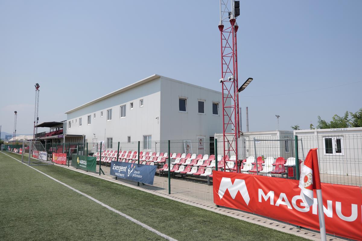 Antrenorul din Liga 2 și-a făcut praf jucătorii, după ce au fost întorși în 6 minute: „Dezastru! Aroganți, încrezuți, plictisiți”