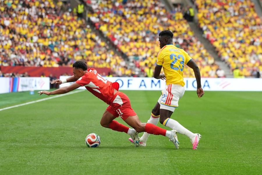 Elveția - Columbia, ultimul meci din optimile Campionatului Mondial / Foto: Imago Images Radamel Falcao atacă după eșecul Mondial: „E o rușine că fotbalul nostru încurajează lenea și mediocritatea!”