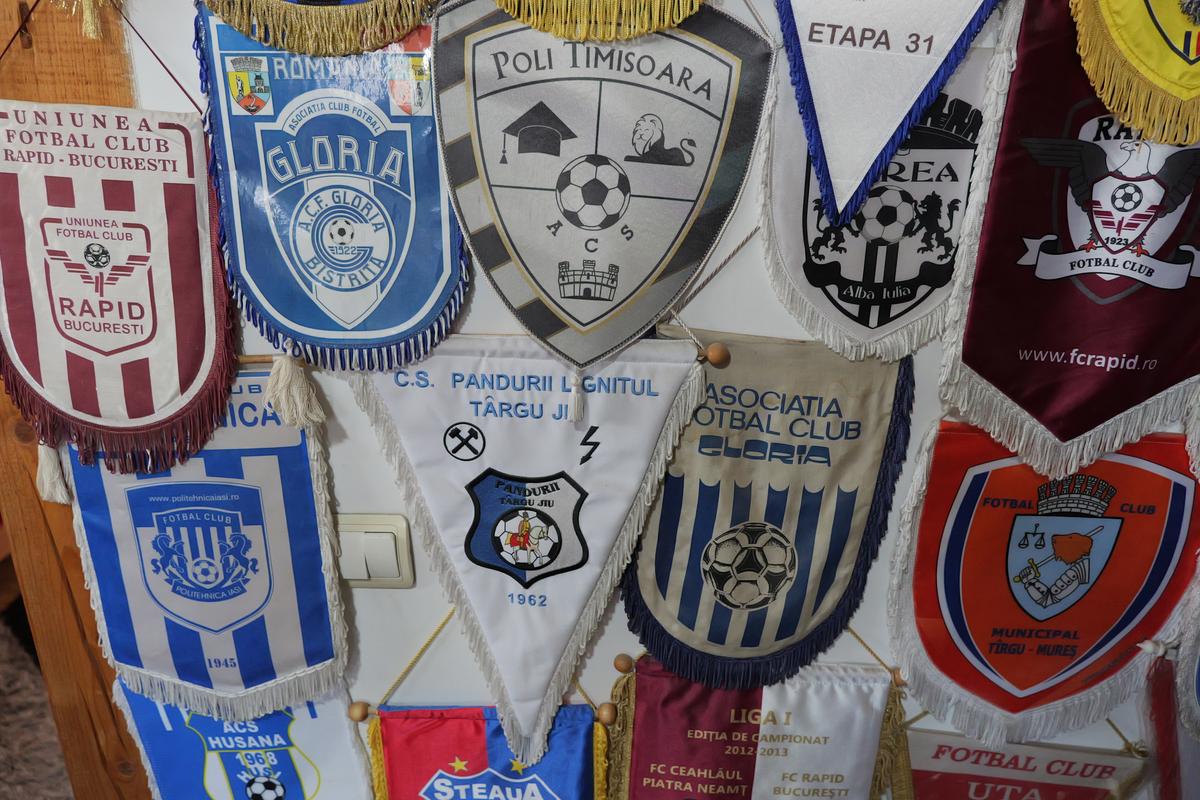 Omul de încredere al lui „Pinalti” povestește totul! » „Am cărat valiza cu bani”, fotbaliști pierduți la poker și provocarea halucinantă pentru Gheorghe Ștefan: „Hai la cimitir! Spate în spate, 10 pași și tragem!”
