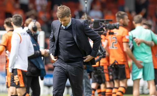 Rangers, fără Ianis Hagi (22 de ani), a fost învinsă de Dundee, scor 0-1. Formația lui Steven Gerrard nu mai pierduse în campionat din martie 2020.