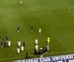 FOTO Întrerupere în FCU Craiova - CSU Craiova cauzată de torțele aruncate de fanii gazdelor