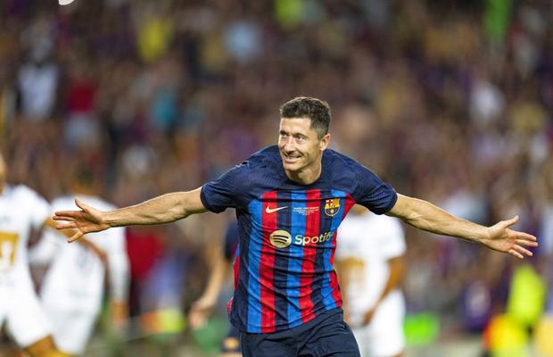 Lewandowski, prestație stelară la primul meci pe Camp Nou » Gol și pasă decisivă în două minute