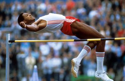 De ce a rezistat 30 de ani recordul uluitor al lui Javier Sotomayor? Cel mai bun român din istorie știe secretul performanței