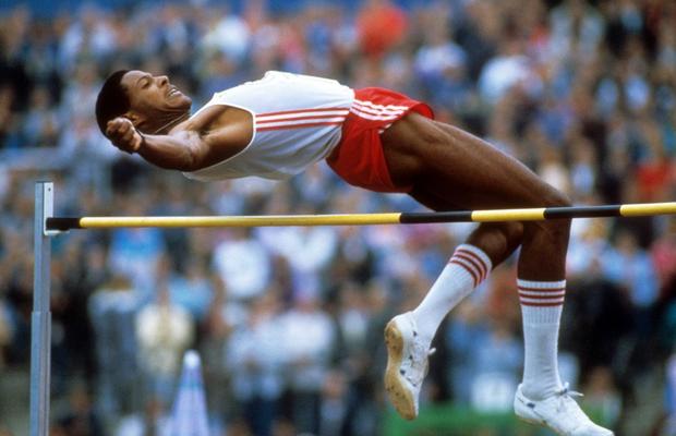 De ce a rezistat 30 de ani recordul uluitor al lui Javier Sotomayor? Cel mai bun român din istorie știe secretul performanței