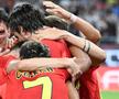 Fotbaliștii de la FCSB îl felicită pe Andrea Compagno după golul marcat împotriva lui CFR Cluj
