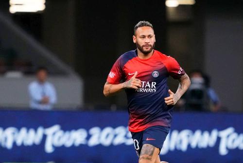 Brazilianul Neymar (31 de ani) a informat conducerea lui PSG că vrea să plece în această vară.