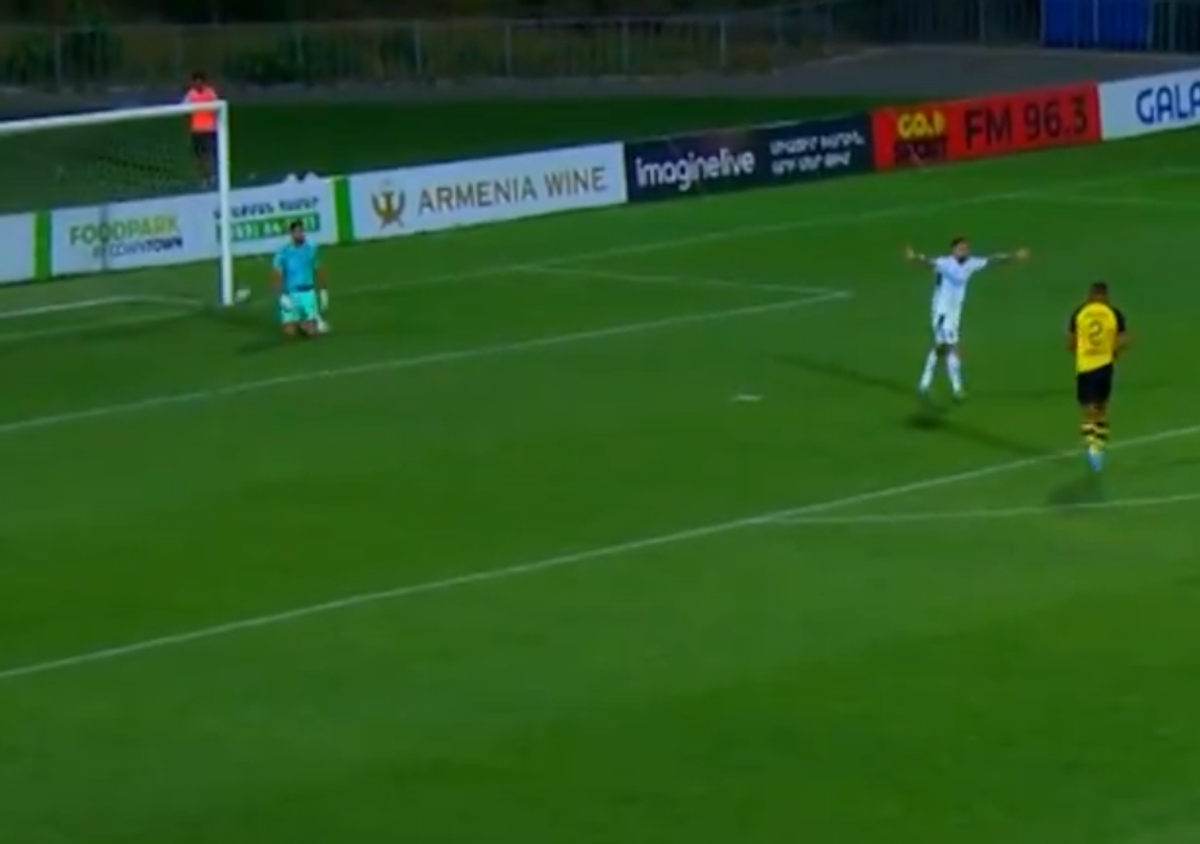 Gol din poartă în poartă în Noah - AEK Atena