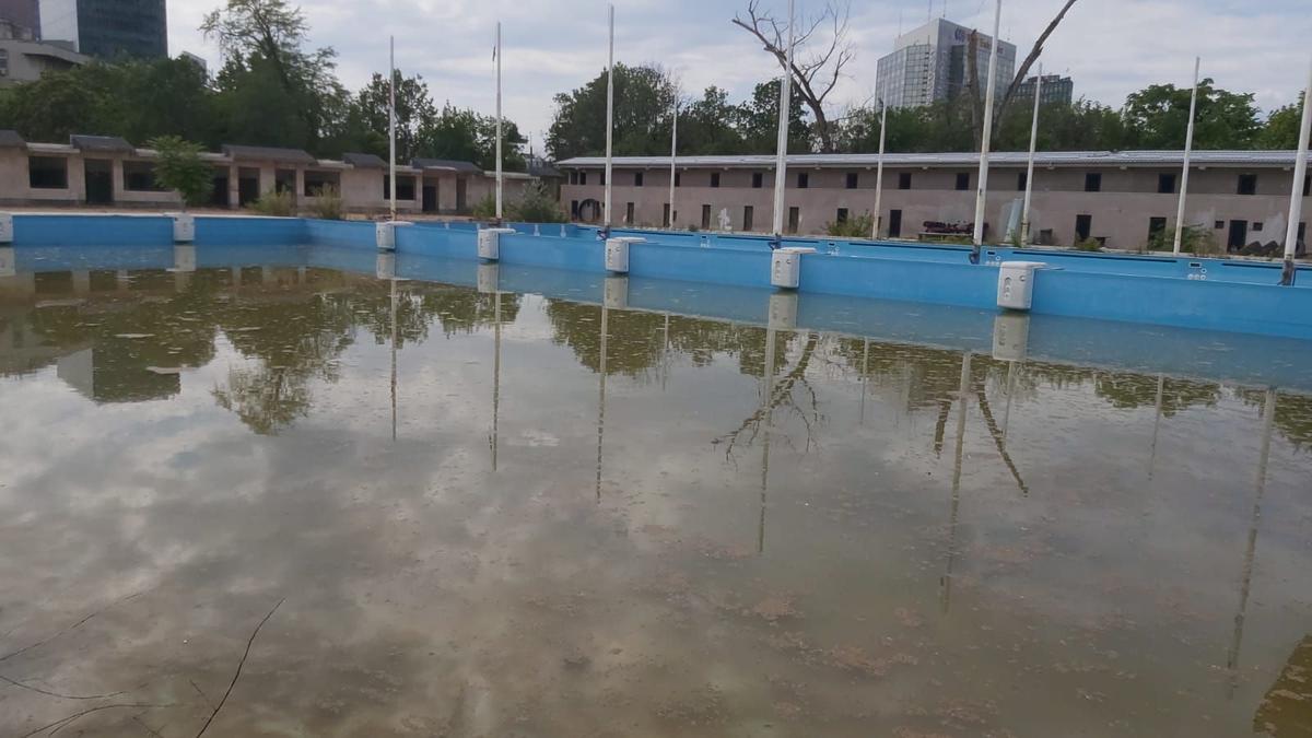 Ștrandul rațelor sălbatice » De 4 ani, autoritățile blochează renovarea Bazei Tineretului