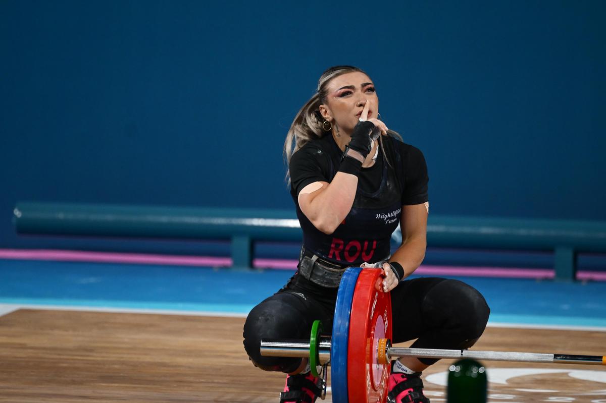 Mihaela Cambei-stilul aruncat-JO Paris