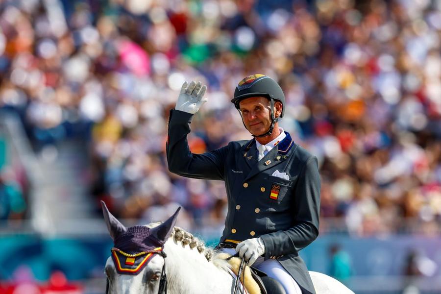 Juan Antonio Jimenez (echitație, Spania) este, la 65 de ani, cel mai în vârstă competitor de la JO de la Paris 2024 Foto: Imago Images Cine e cea mai tânără sportivă de la Paris? Are 12 ani fără câteva zile!