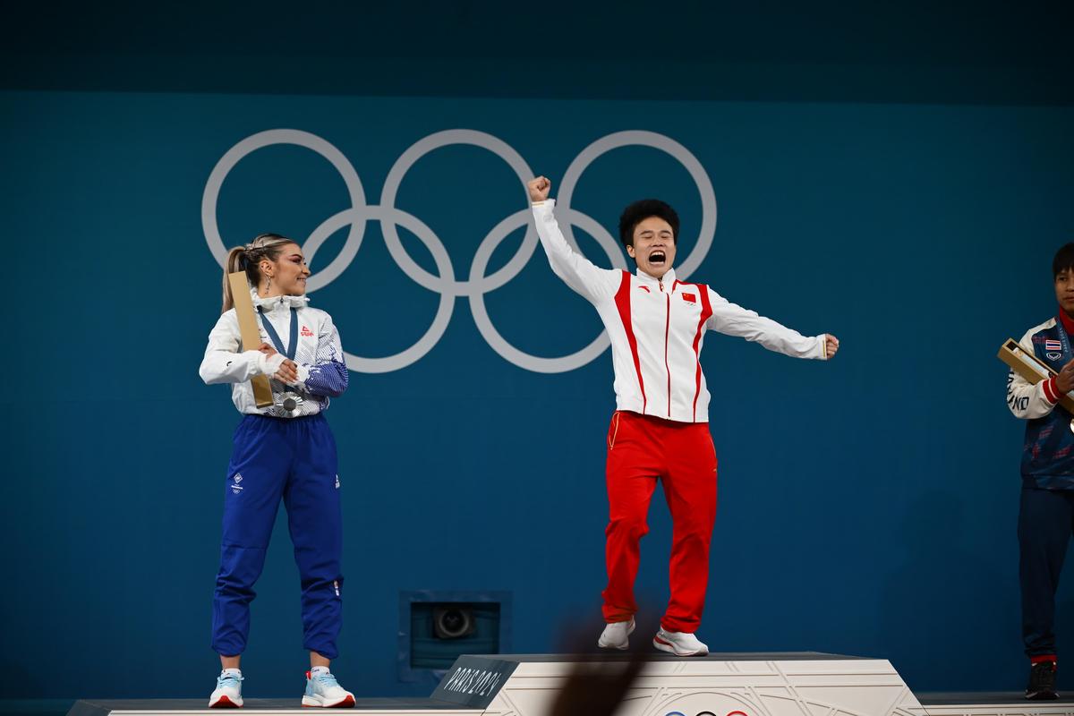 Mihaela Cambei, prima reacție după ce a câștigat argintul olimpic la haltere: „Dacă nu ai cap, nu reușești, credeți-mă! Trebuie să te lupți foarte mult și cu frica”