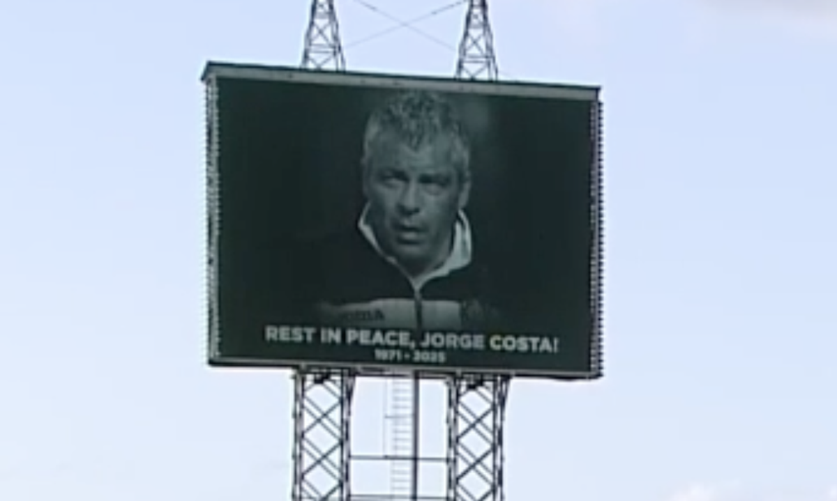 Moment solemn de reculegere înainte de CFR Cluj - Braga » Jucătorii au purtat tricouri speciale